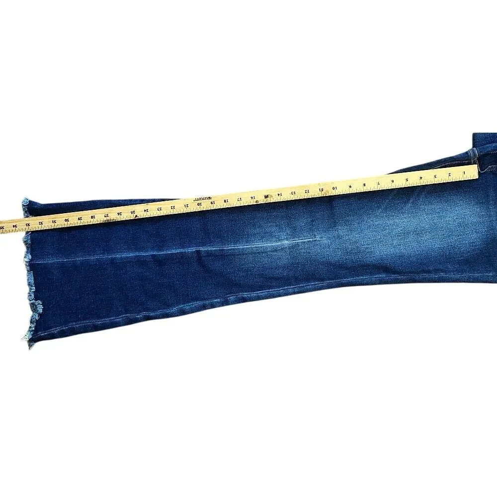 NWT KanCan High Rise Flare Leg Raw Hem Jeans 5/26X33 - Picture 4 of 9